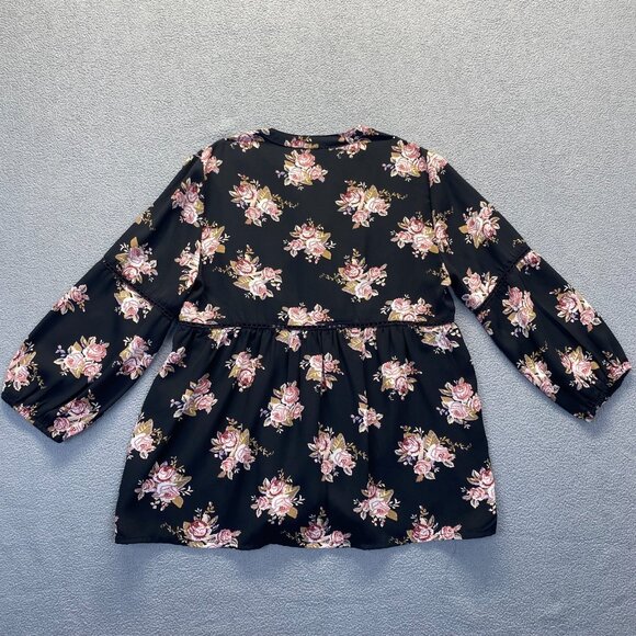 MI AMI Womens Babydoll Top Size M Blouse,Black Floral,V Neck,Preppy,Casual - Picture 2 of 9